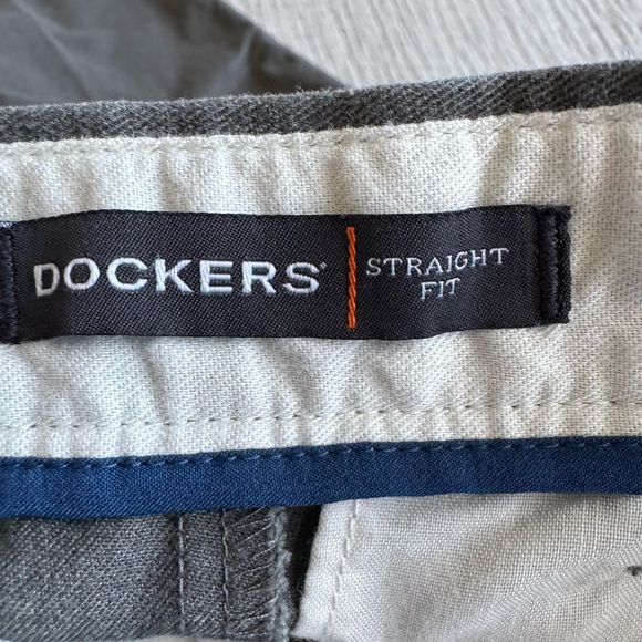 Levi’s Docker’s Flat Front Straight Easy Khaki in Grey sz 30/32 - Picture 7 of 7